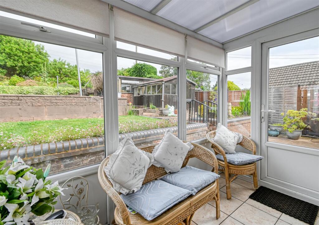 40 Ludlow Road-1.jpg