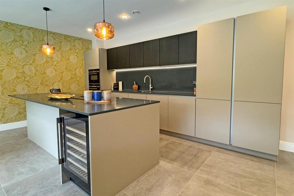 Winscombe Court Show Apartment