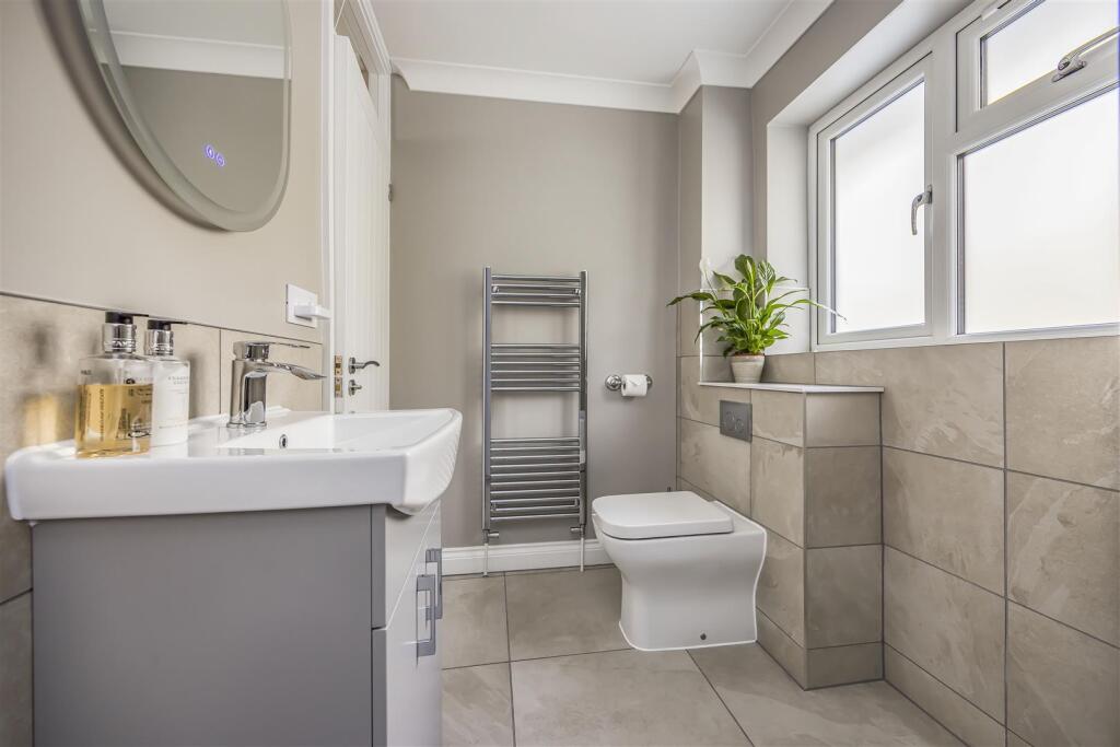 88 James Copse Road, Horndean-PorticoMarketing-Sol