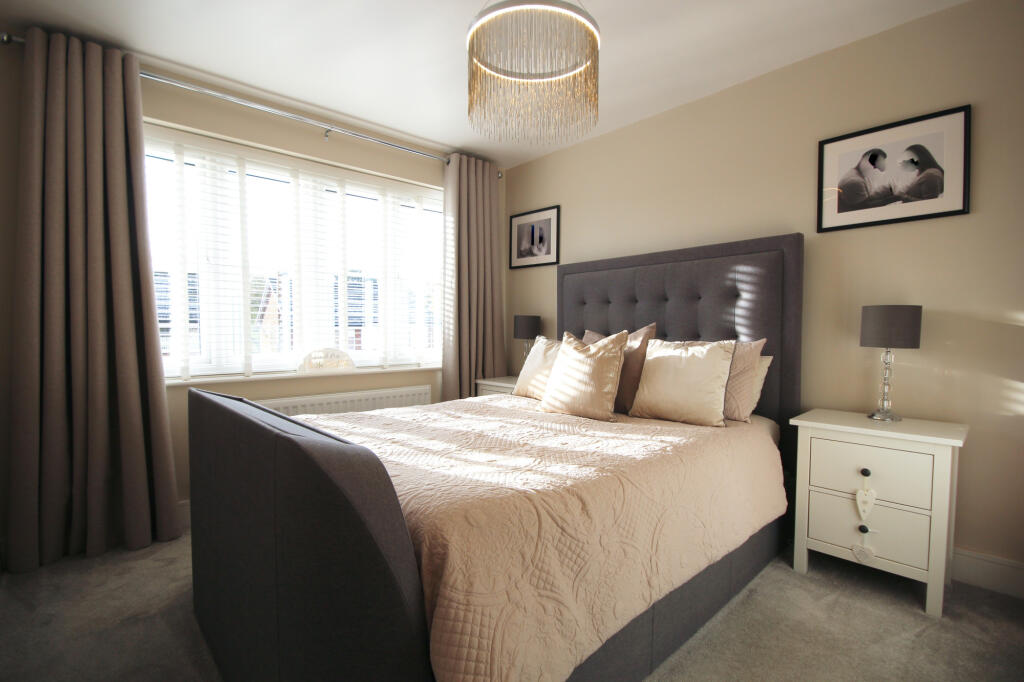 Main Bedroom 