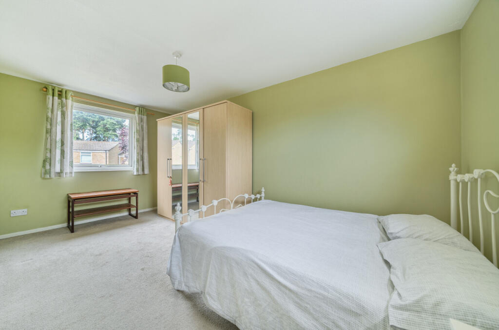 1311633-21-685bcc...