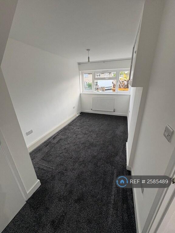 Multi Purpose/ Bedroom 4 /Garage Conversionr