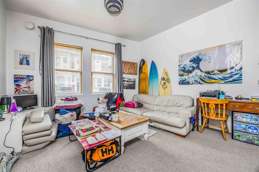 54 Victoria Road North, Southsea-Small-PorticoMark