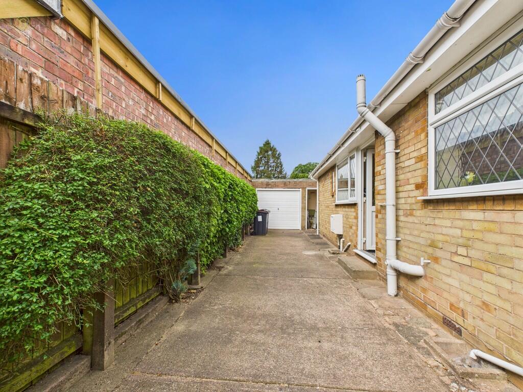 CAM03830G0-PR0192...