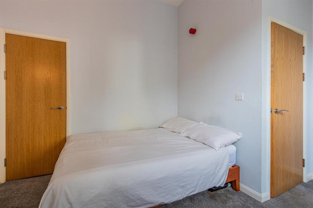 Connaught Road 6 GFF-14.jpg