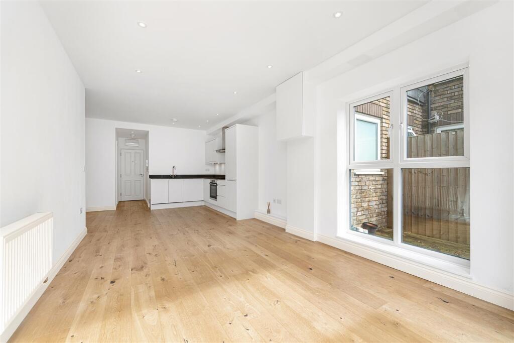 3 Keswick House-8.jpg