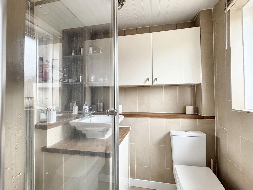 Master En-Suite