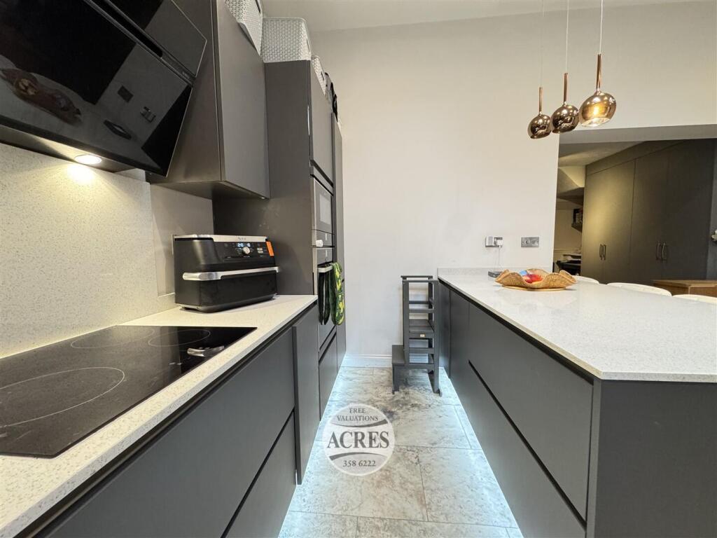 IMG_7150 (Large).jpg