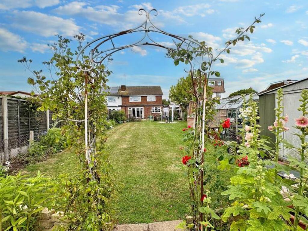Garden to House