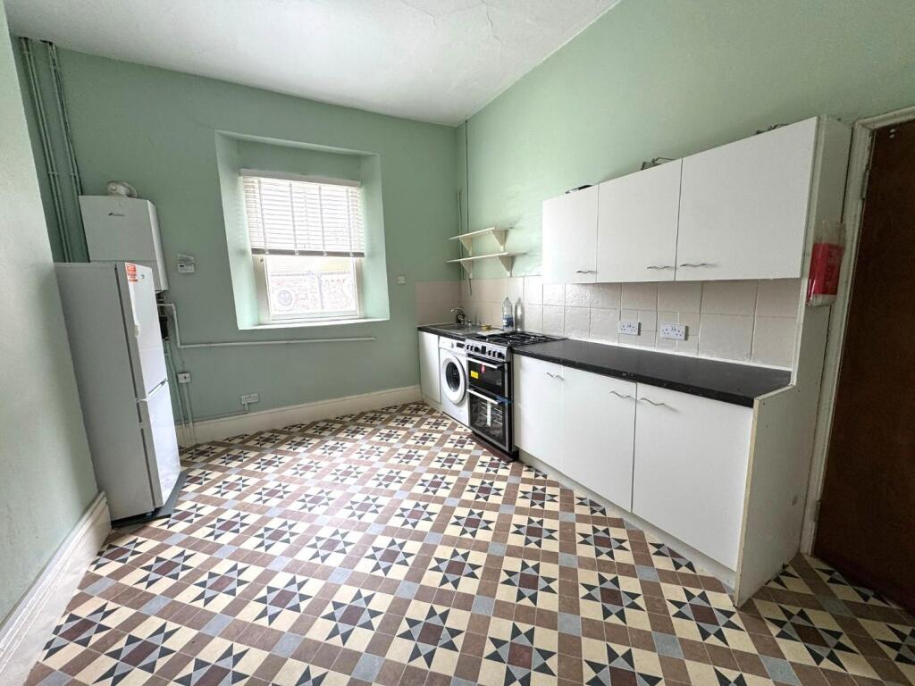 Kitchen 1.1.jpeg