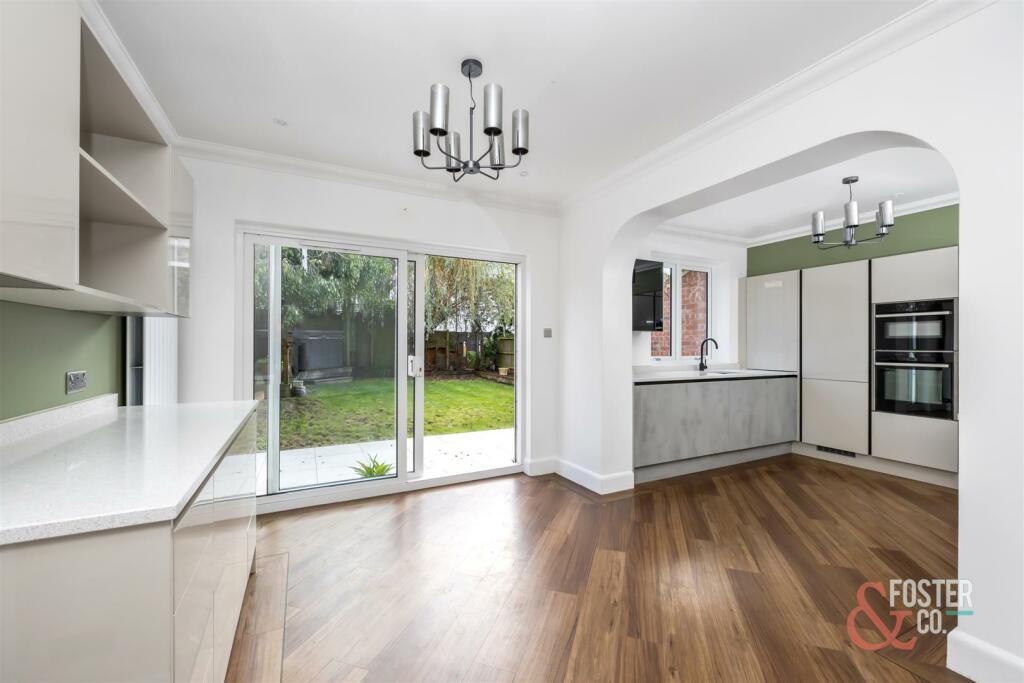 Braemore Road, 77-013.jpg