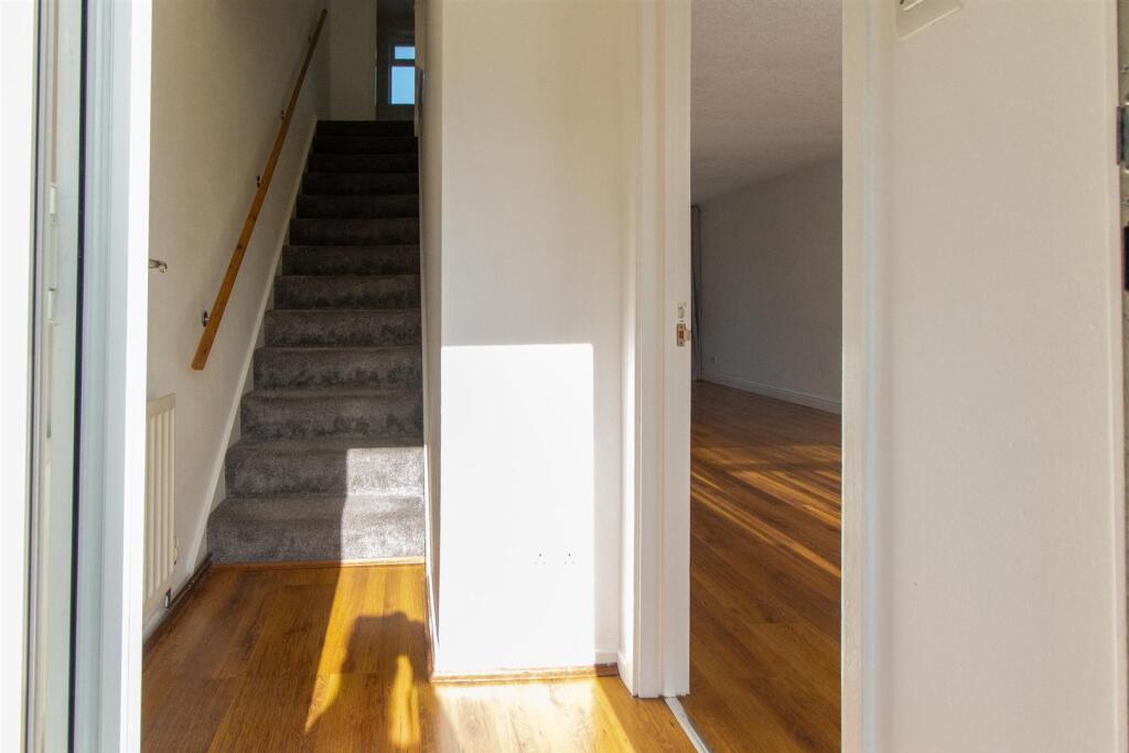 159 Hoblands - hallway.jpg