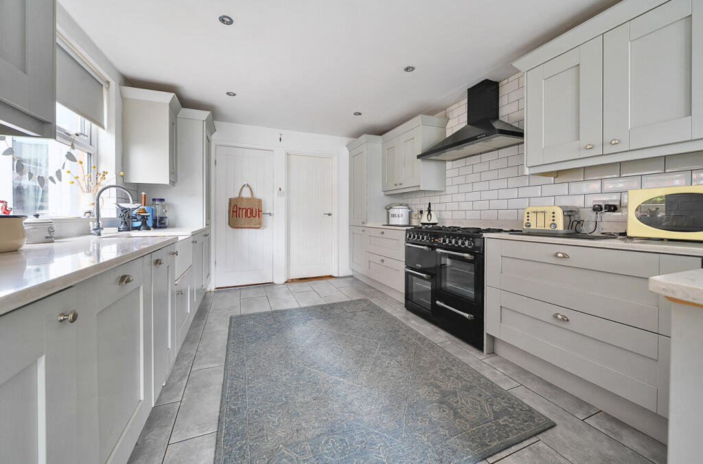 1304166-6-6841d80...