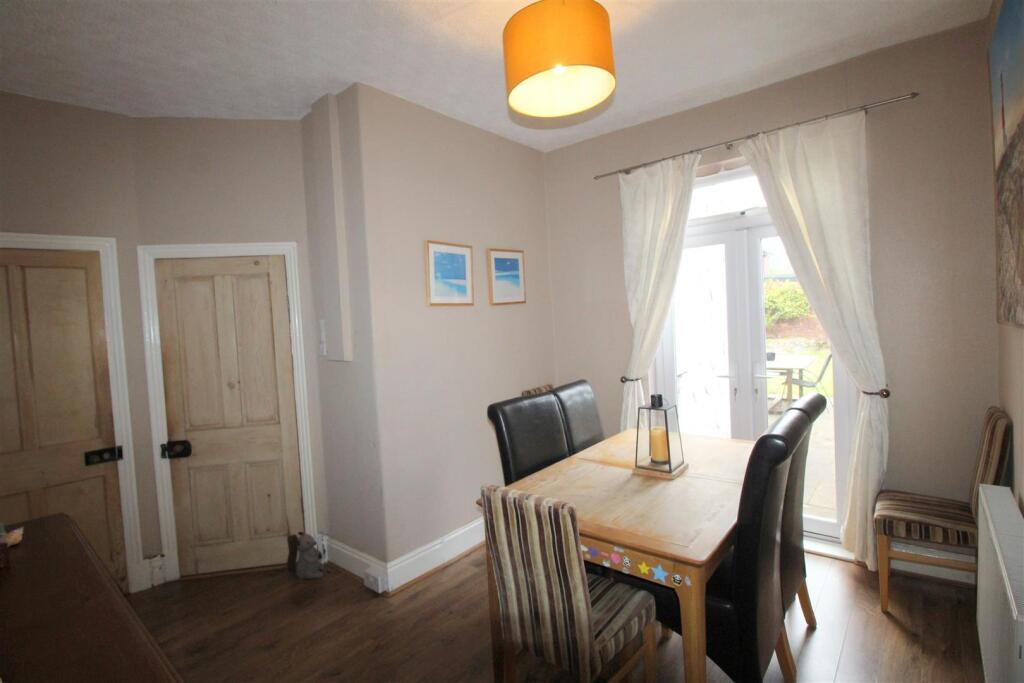 Cartmell Road, 13 Dining Room.JPG