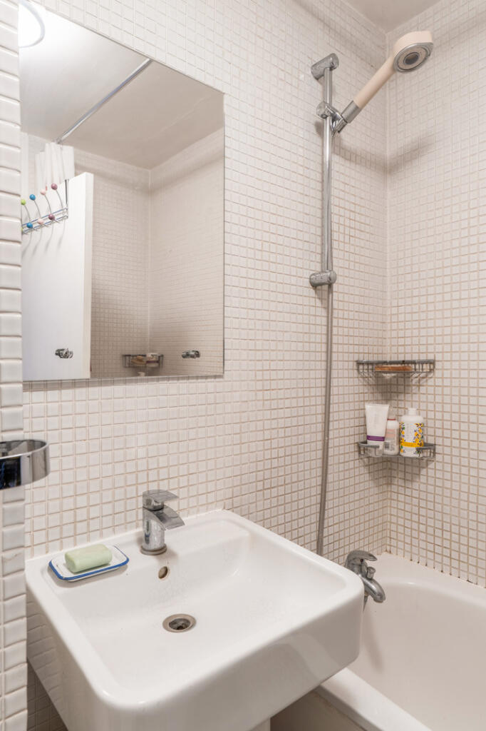 264965 - a0OP6000004blvJMAQ_N30.jpg