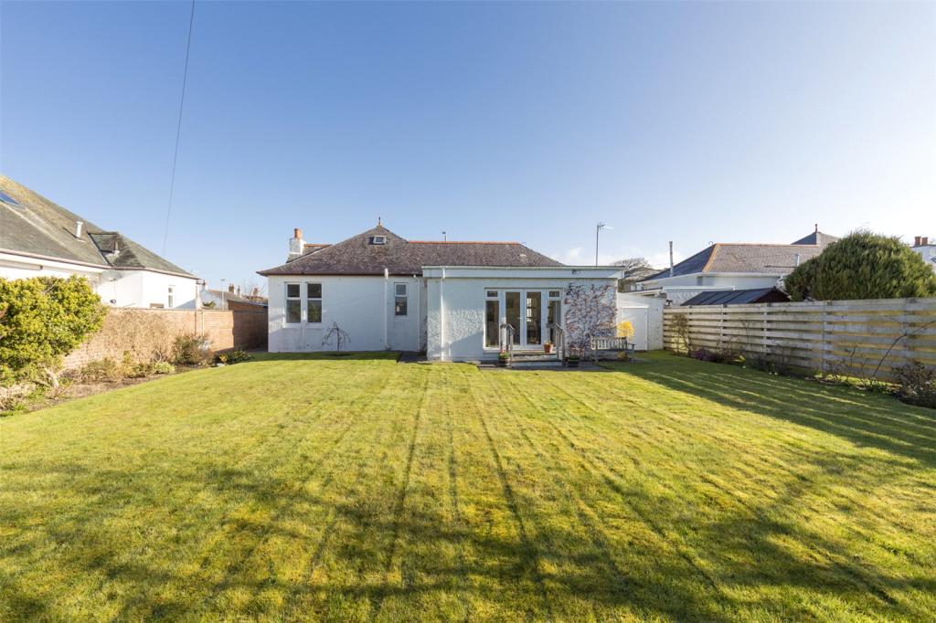 Rear 19 Seafield Roa