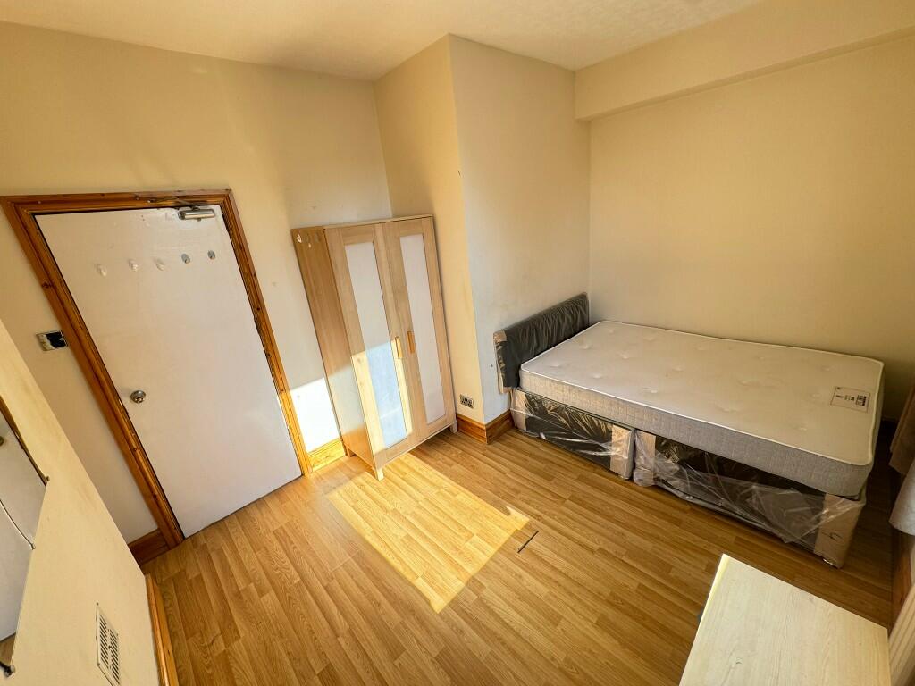 First Floor Rear Bed