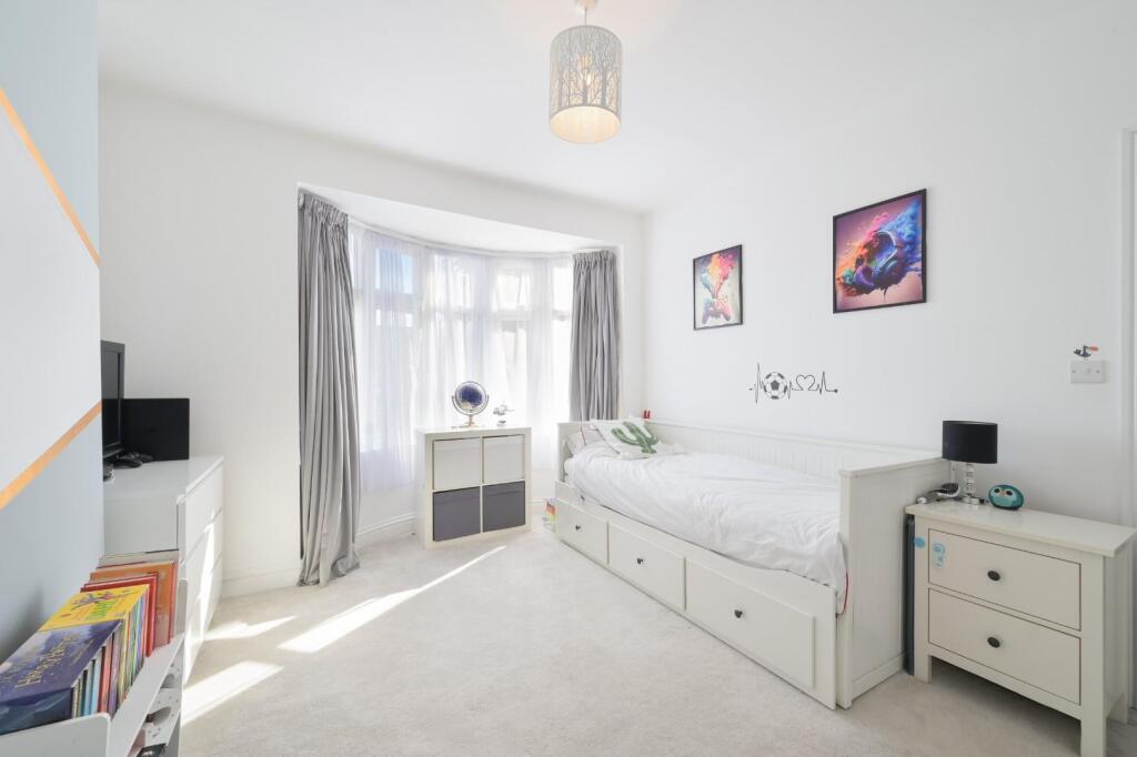 STONELEIGH AVENUE  (3).jpg