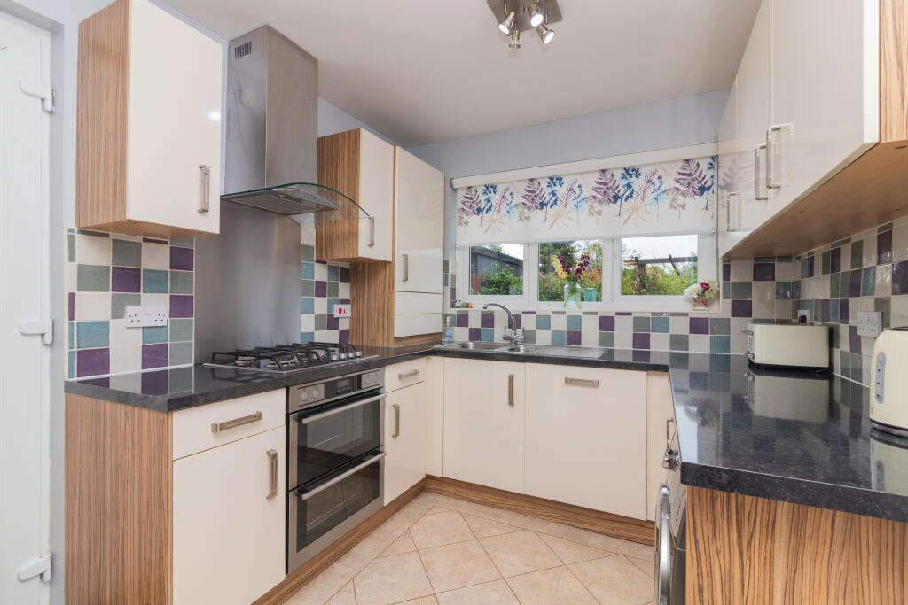 42 Strathcarron Drive, Paisley PA27AW-10