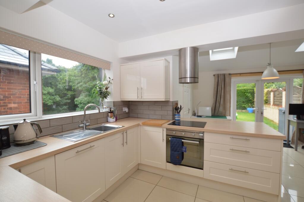 Kitchen Diner 