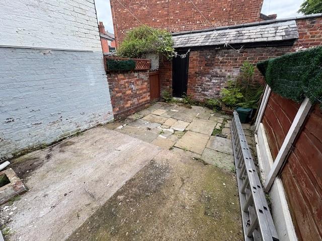 22 Adswood Terrace 18.jpg