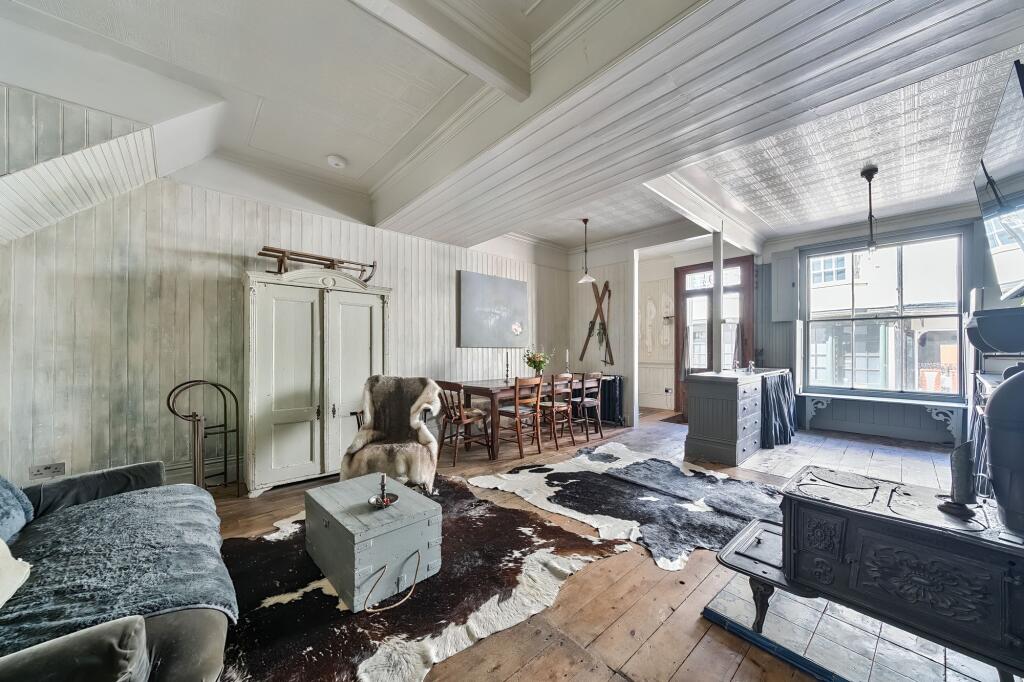Living Room (5)