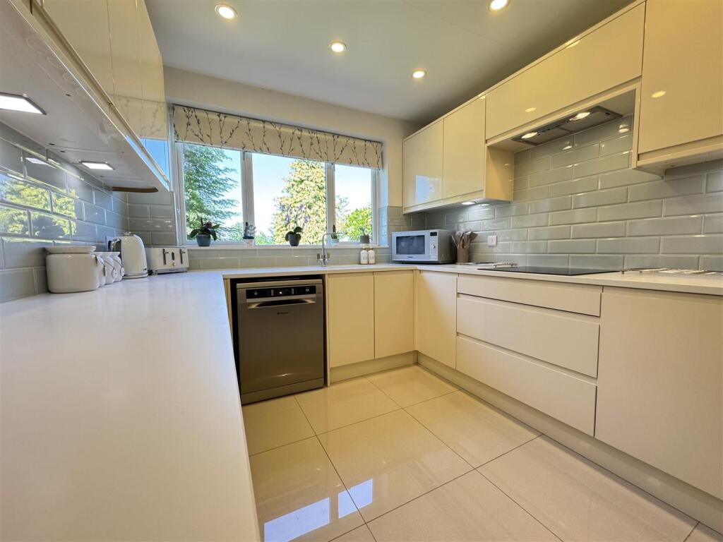 IMG_9411 (Large).JPG