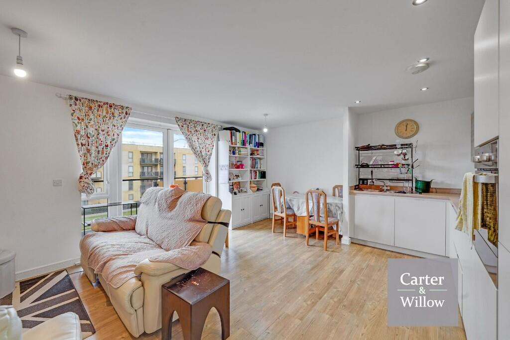 Kitchen/reception 