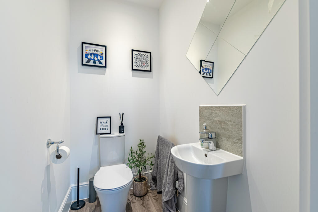 Hall WC
