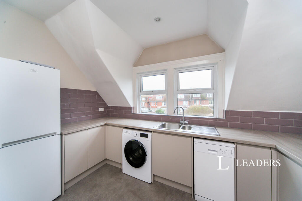 KItchen (view 2)