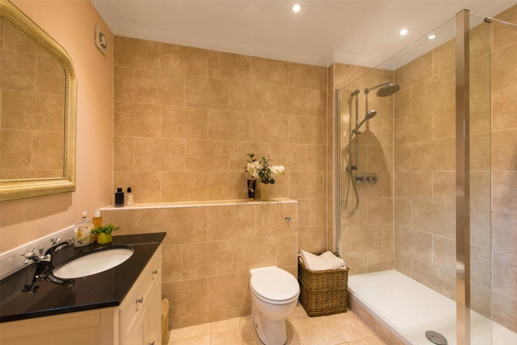 En Suite Shower