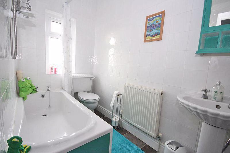 En-suite bathroom