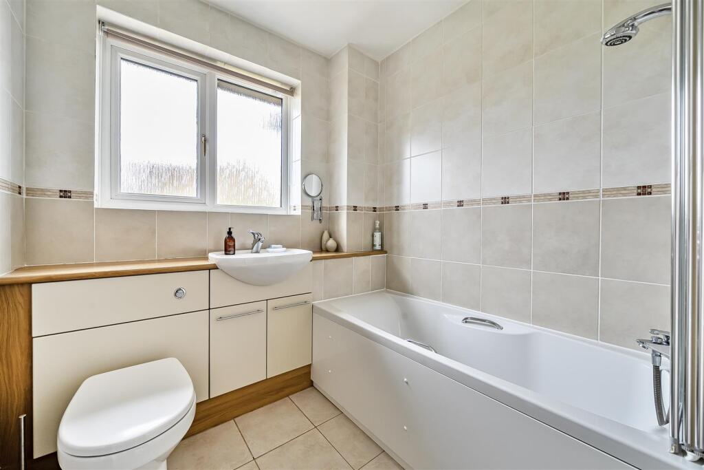 1298361-24-682dff6be10d9-ARW1298361-24-682dff6be10