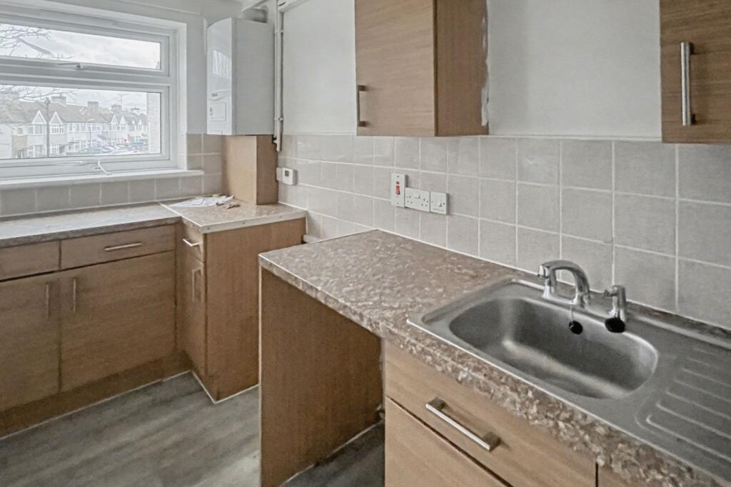 Flat 8, 45 Grove Road, Bexleyheath, DA7 6AX
