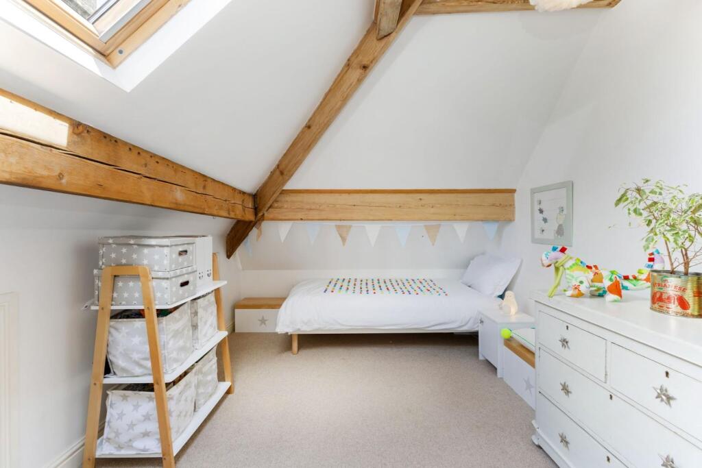 92291_1-Maple-Terrace-Yeadon-Leeds (21)_low.jpg