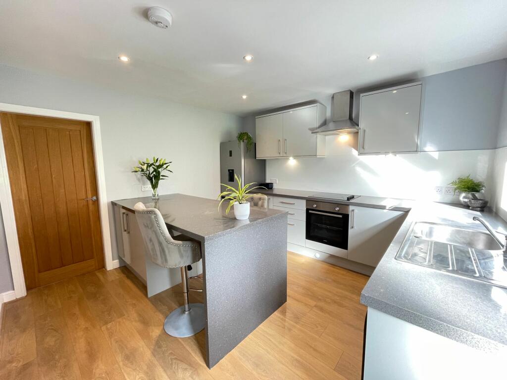 BREAKFAST KITCHEN