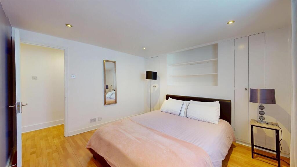 18KRbedroom2.2.jpg