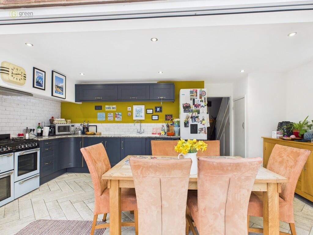 CAM03830G0-PR0129...