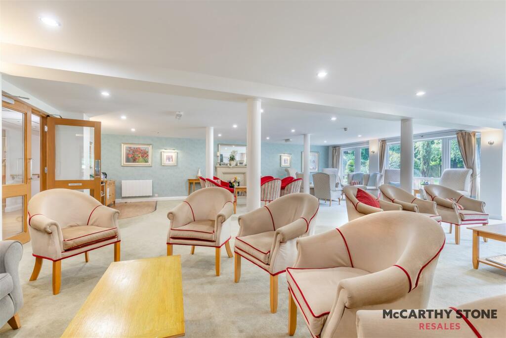 8610186-interior16.jpg