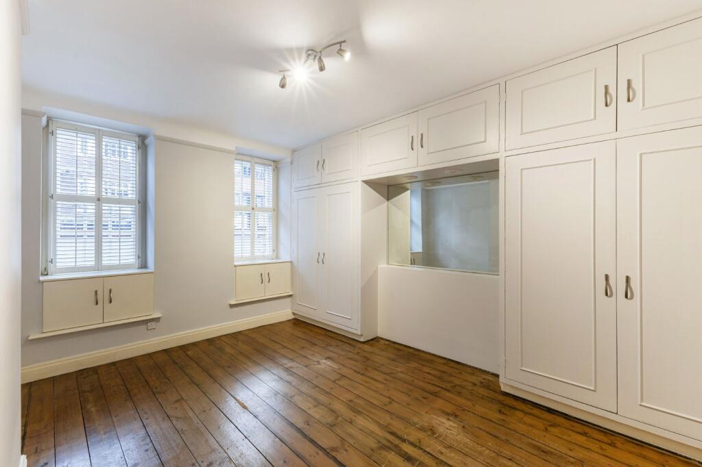 property in Tryon House, 
17 Mallord Street, SW3