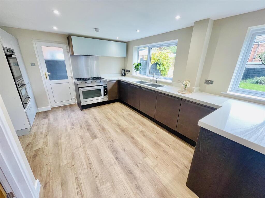 Open Plan Kitchen/Dining Room