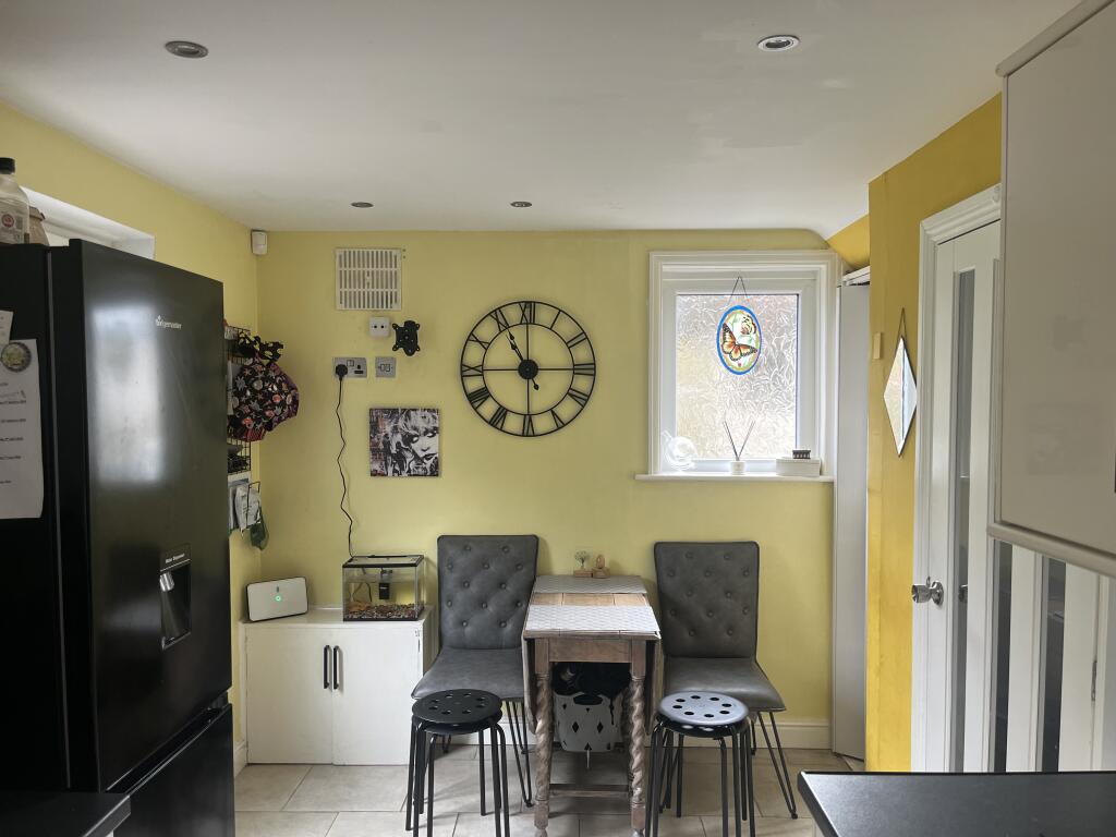 Kitchen two.JPG