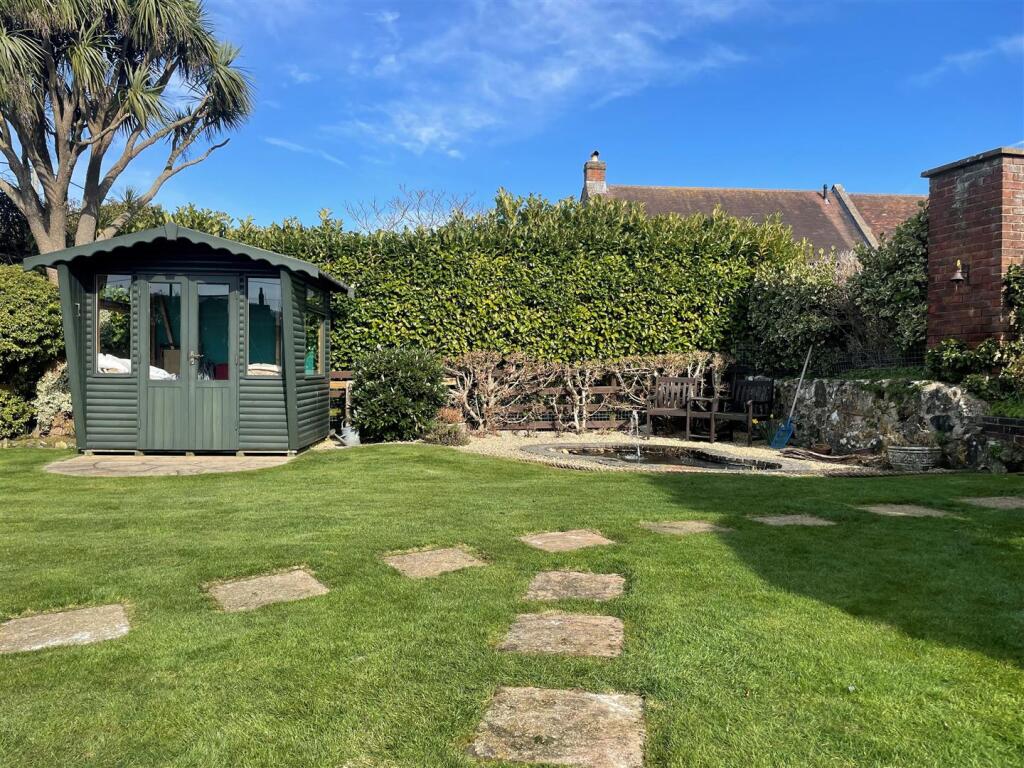Summer House 1.jpg