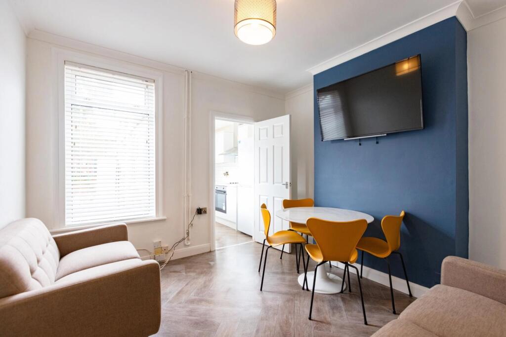 derwent-street,-ln1-1sl---4-bed-image-1 (1).jpg