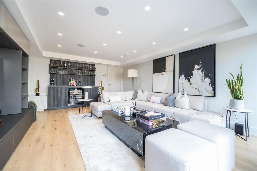 Second Lounge