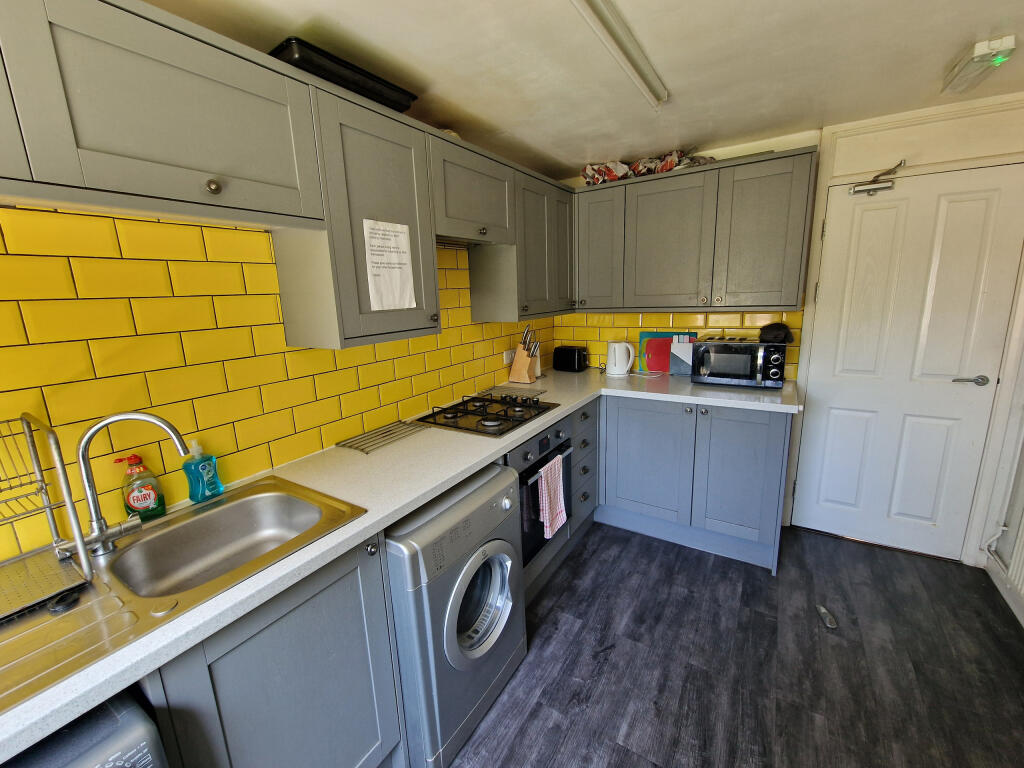 Kitchen-angle 2