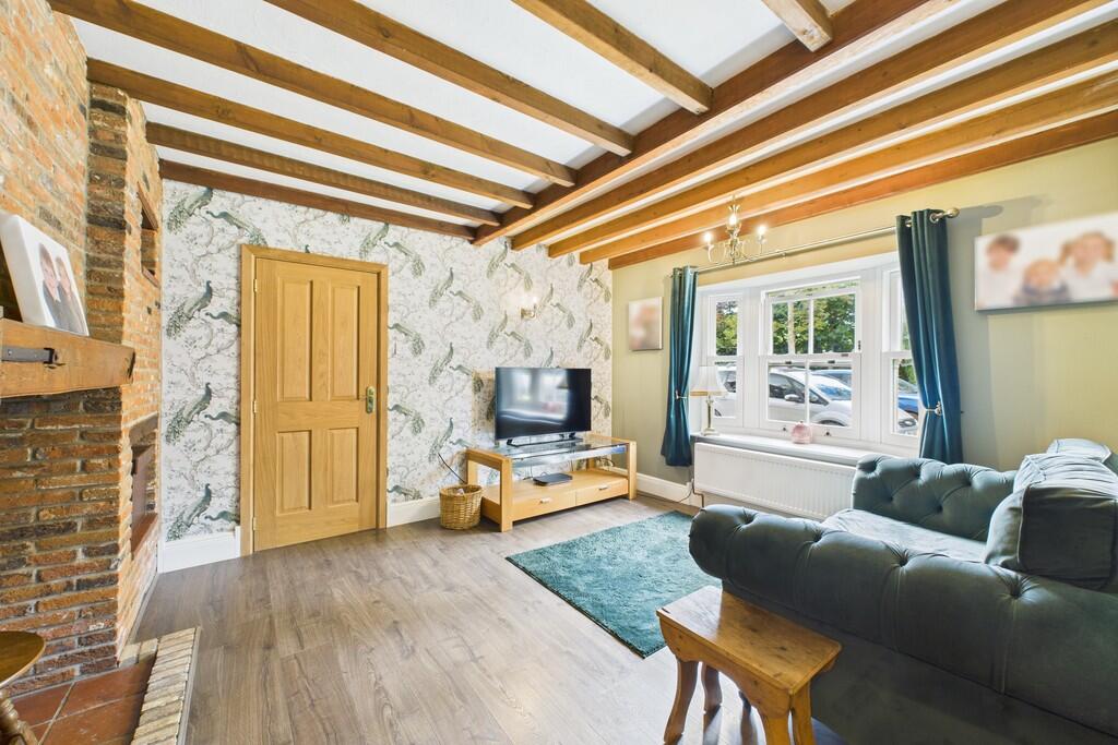 CAM01689G0-PR0472...