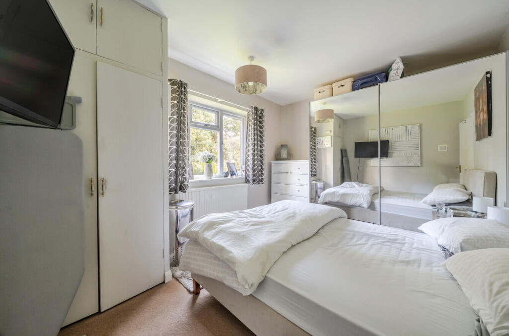 1385851-7-692ed2a...