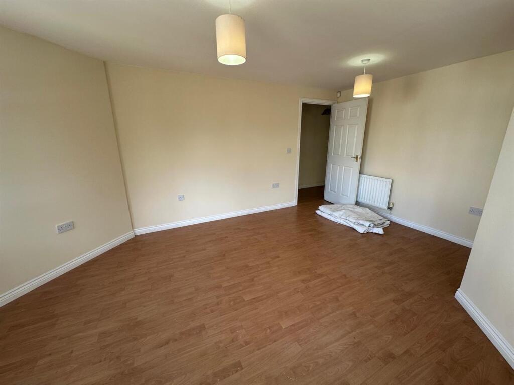 Lounge 2.jpeg