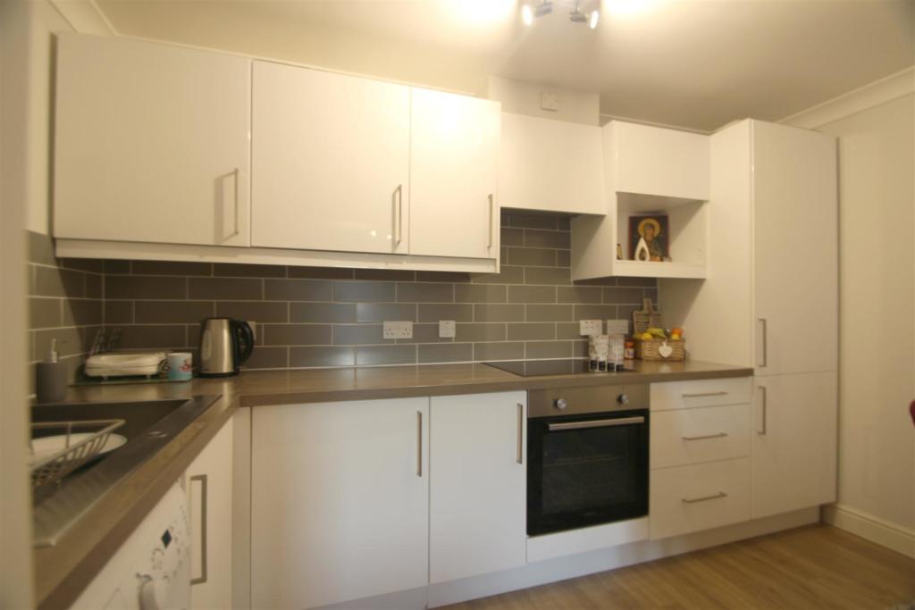 Kitchen .jpg